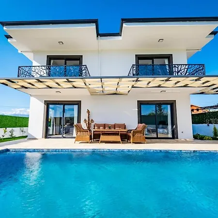 Ece Fethiye Seydikemer * 凯梅尔